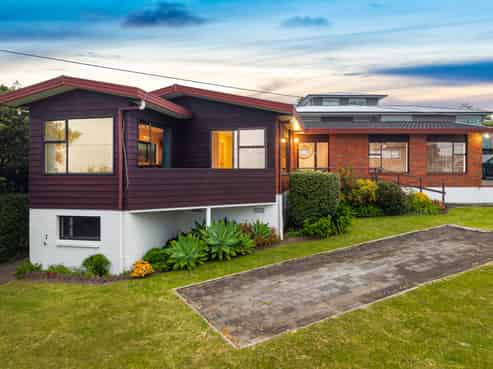 1/2 Kowhai Road, Campbells Bay