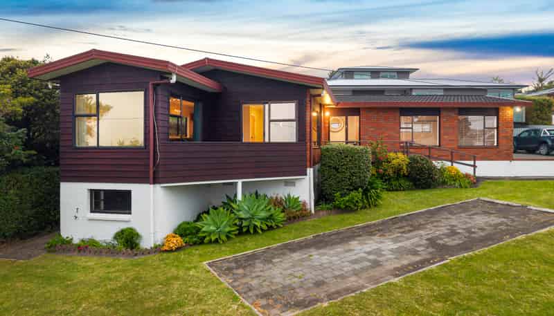 1/2 Kowhai Road, Campbells Bay