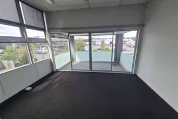 City Fringe Warehouse with 5T Gantry