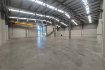 City Fringe Warehouse with 5T Gantry