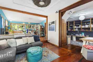 77 Holloway Road, Aro Valley