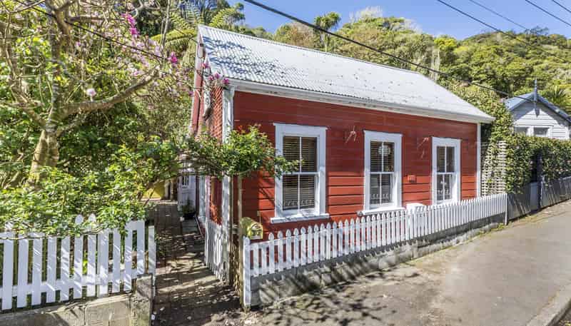 77 Holloway Road, Aro Valley