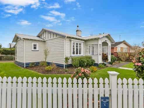 17 Harris Street, Huntly