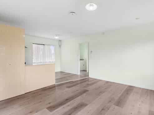 2/32 Maplesden Drive, Clendon Park