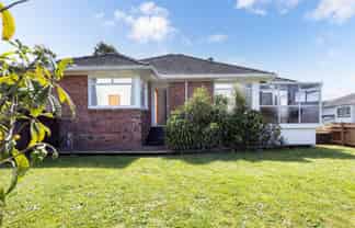 78 Divich Avenue, Te Atatu South