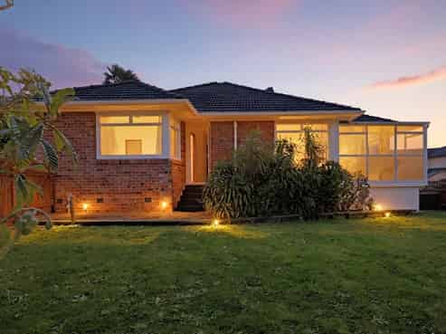 78 Divich Avenue, Te Atatu South