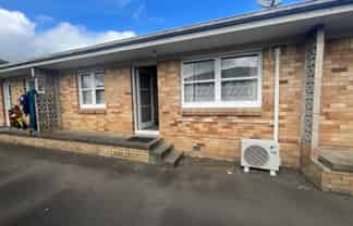 2/44 Cameron Road, Hamilton East
