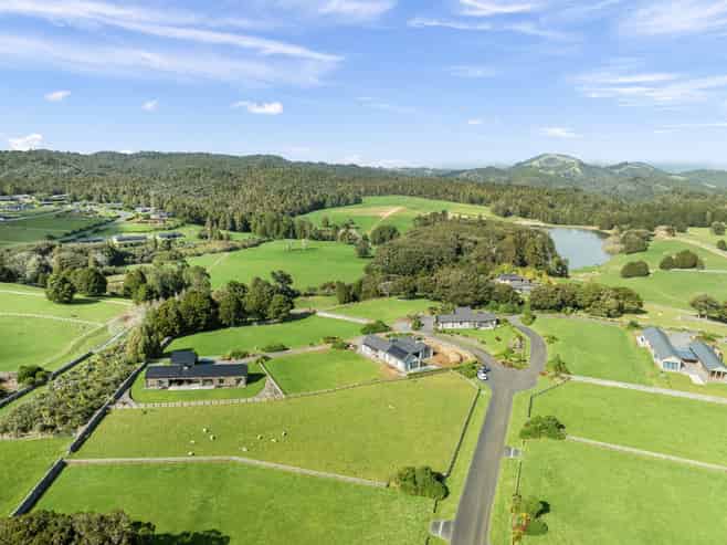 3 Clover Lane, Kamo