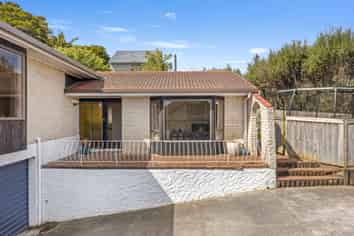 8 Deodar Place, Totara Heights