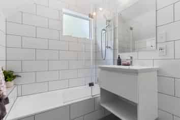 118 Owhiro Bay Parade, Owhiro Bay