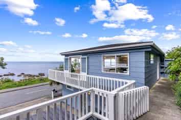 118 Owhiro Bay Parade, Owhiro Bay