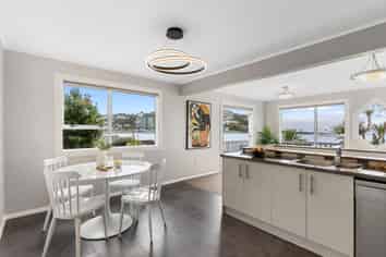 118 Owhiro Bay Parade, Owhiro Bay