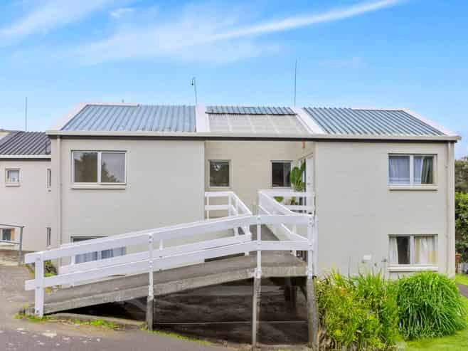4/19 Locarno Avenue, Sandringham