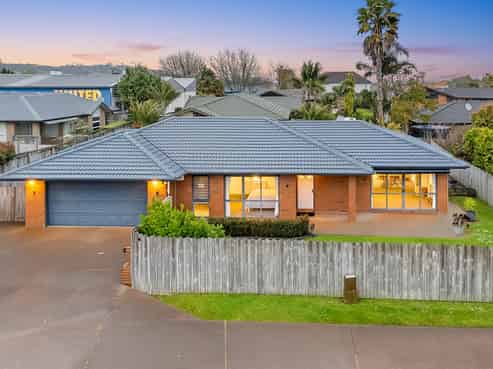 62 Bob Charles Drive, Golflands