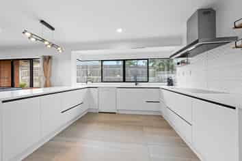 62 Bob Charles Drive, Golflands