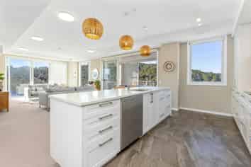 172 Landmark Terrace, Orewa
