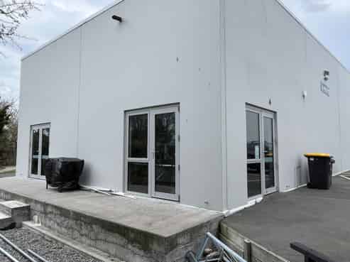 Unique Lake Front Setting