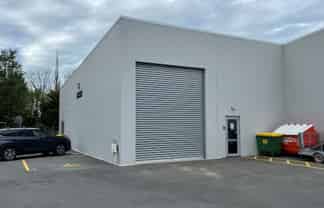 Unique Lake Front Setting