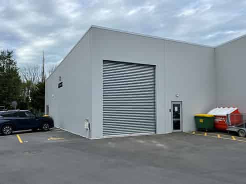 Unique Lake Front Setting