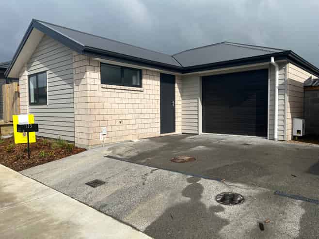 2/223 Baverstock Road, Nawton