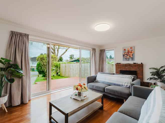 28 Barrie Crescent, Silverdale