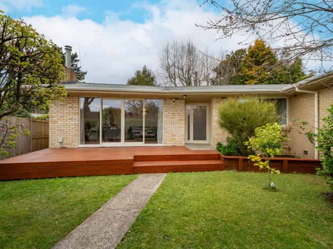 28 Barrie Crescent, Silverdale