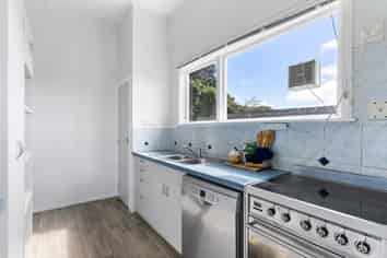 9 Alwyn Place, Newlands