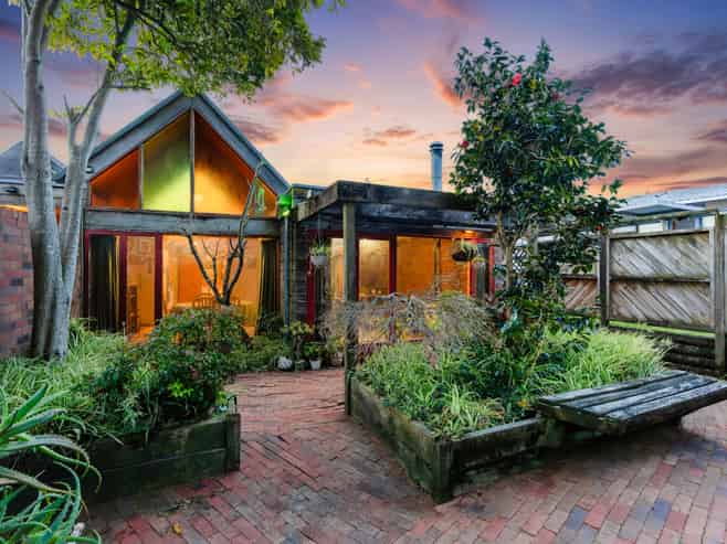 41 Fitzherbert Avenue, West Harbour