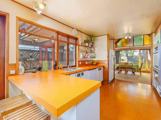 41 Fitzherbert Avenue, West Harbour