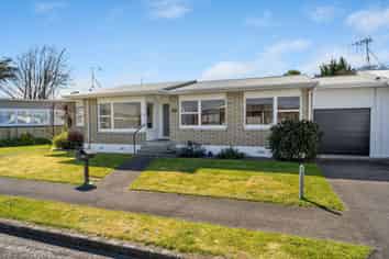 55 Karaka Crescent, Levin