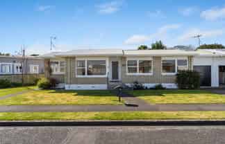 55 Karaka Crescent, Levin