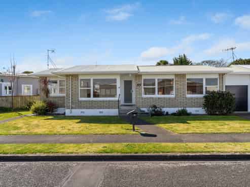 55 Karaka Crescent, Levin