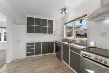 55 Karaka Crescent, Levin