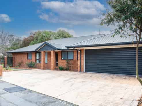 32 Saint Martins Road, Saint Martins