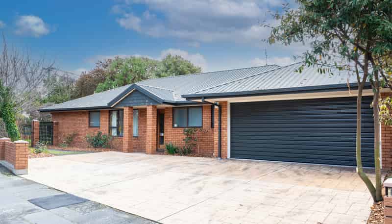 32 Saint Martins Road, Saint Martins