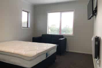 6/4 Rm B Hammond Street, Hamilton Central