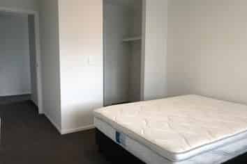 6/4 Rm B Hammond Street, Hamilton Central