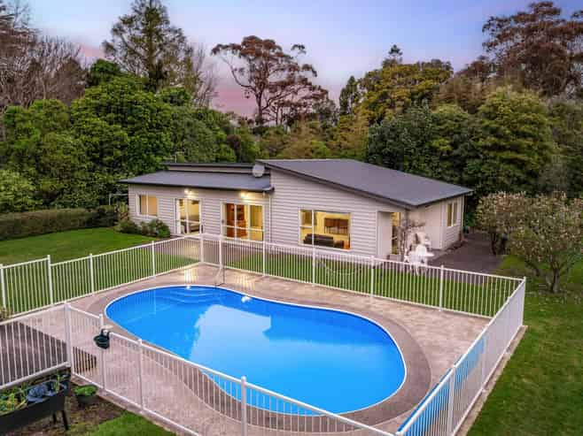 41-43 Greenaway Road, Waikanae