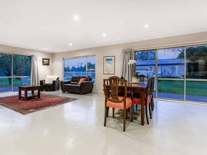 41-43 Greenaway Road, Waikanae