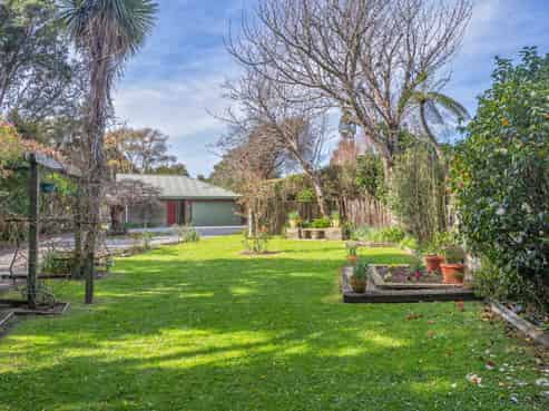 243 Te Moana Road, Waikanae