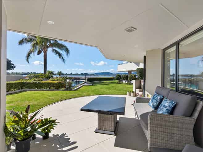 2/2 Sixth Avenue, Avenues