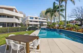 2/2 Sixth Avenue, Avenues