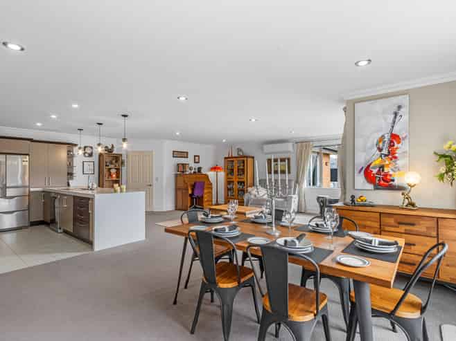 24 Date Crescent, Aidanfield