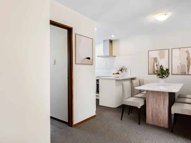2/204 Grimseys Road, REDWOOD