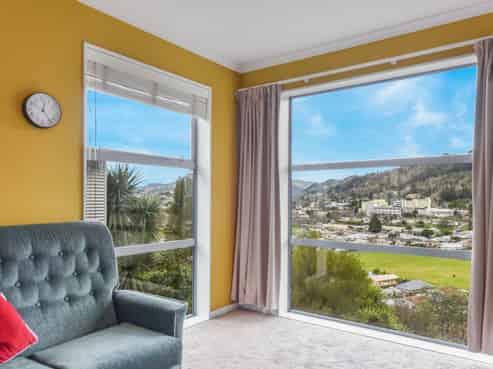 33 Jenner Road, Toi Toi