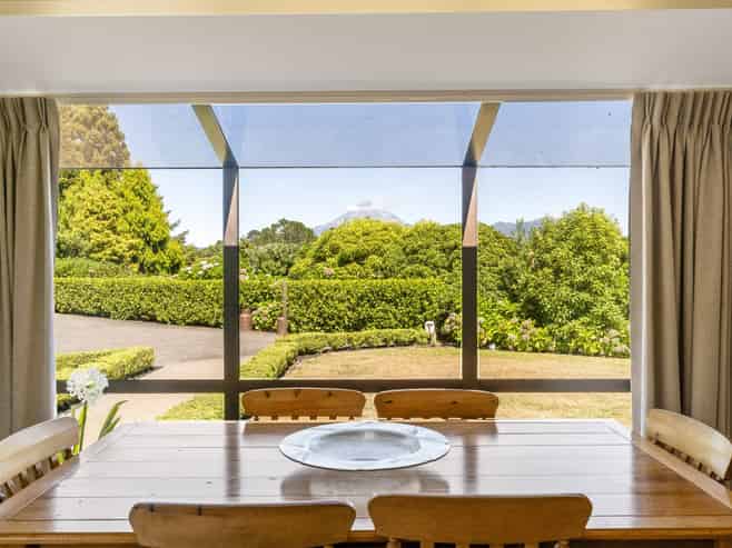 12 Ridgewood Drive, Ridgewood