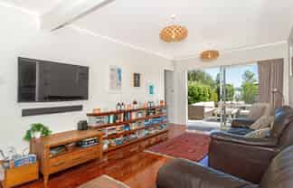15B Ratau Street, Mahia