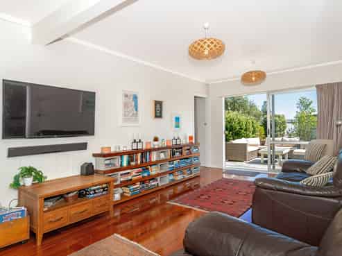 15B Ratau Street, Mahia
