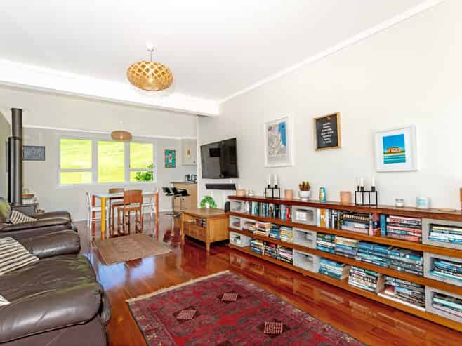 15B Ratau Street, Mahia