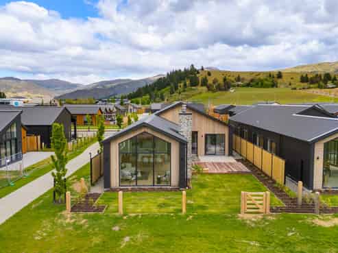 119 Wooing Tree Avenue, Cromwell